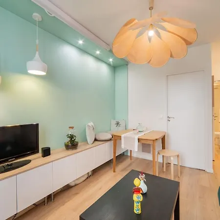 Beautiful Near The Monceau Park *