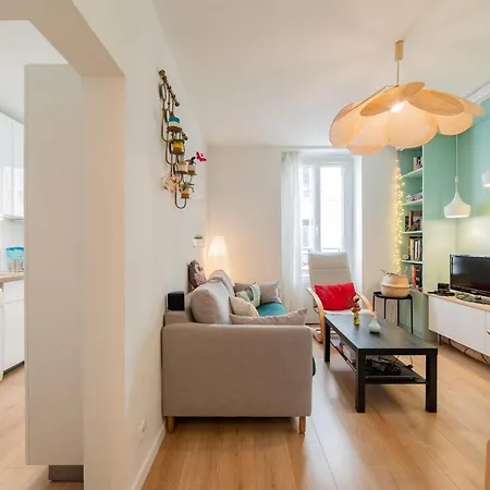Apartment Beautiful Near The Monceau Park Paris
