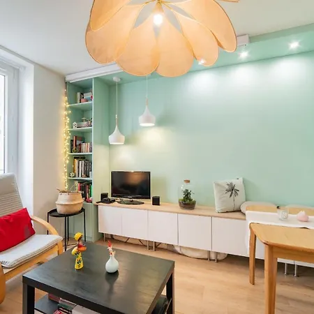 Beautiful Near The Monceau Park * Paris