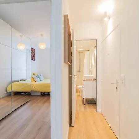 Apartment Beautiful Near The Monceau Park Paris